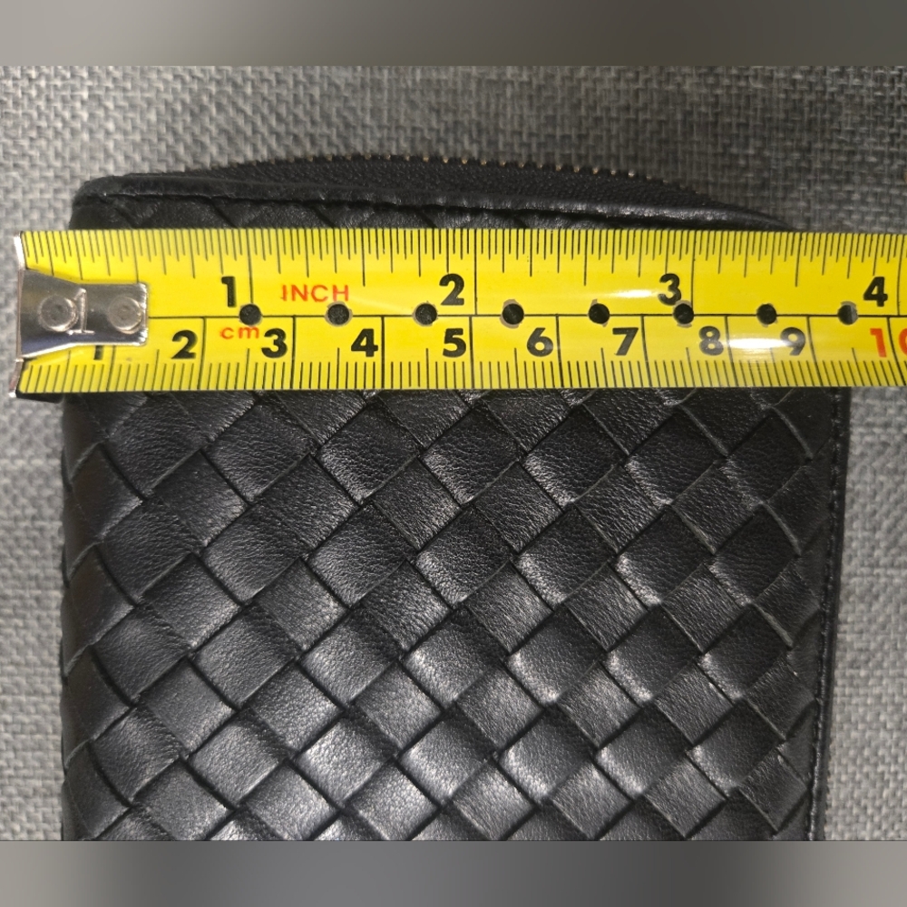 Bottega Veneta Black Intrecciato Leather Wallet - Picture 13 of 13